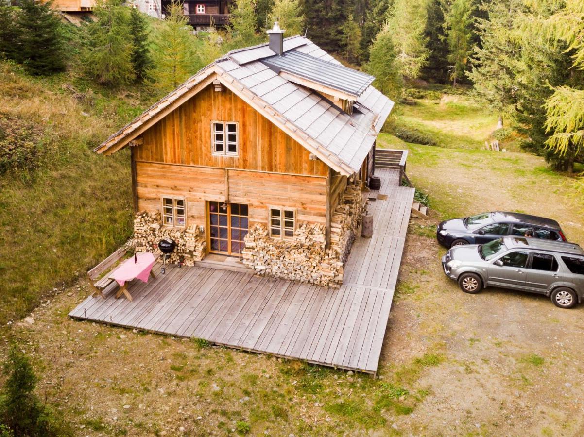 Almhuette Chalet Hirschfisch ボーデンスドルフ エクステリア 写真
