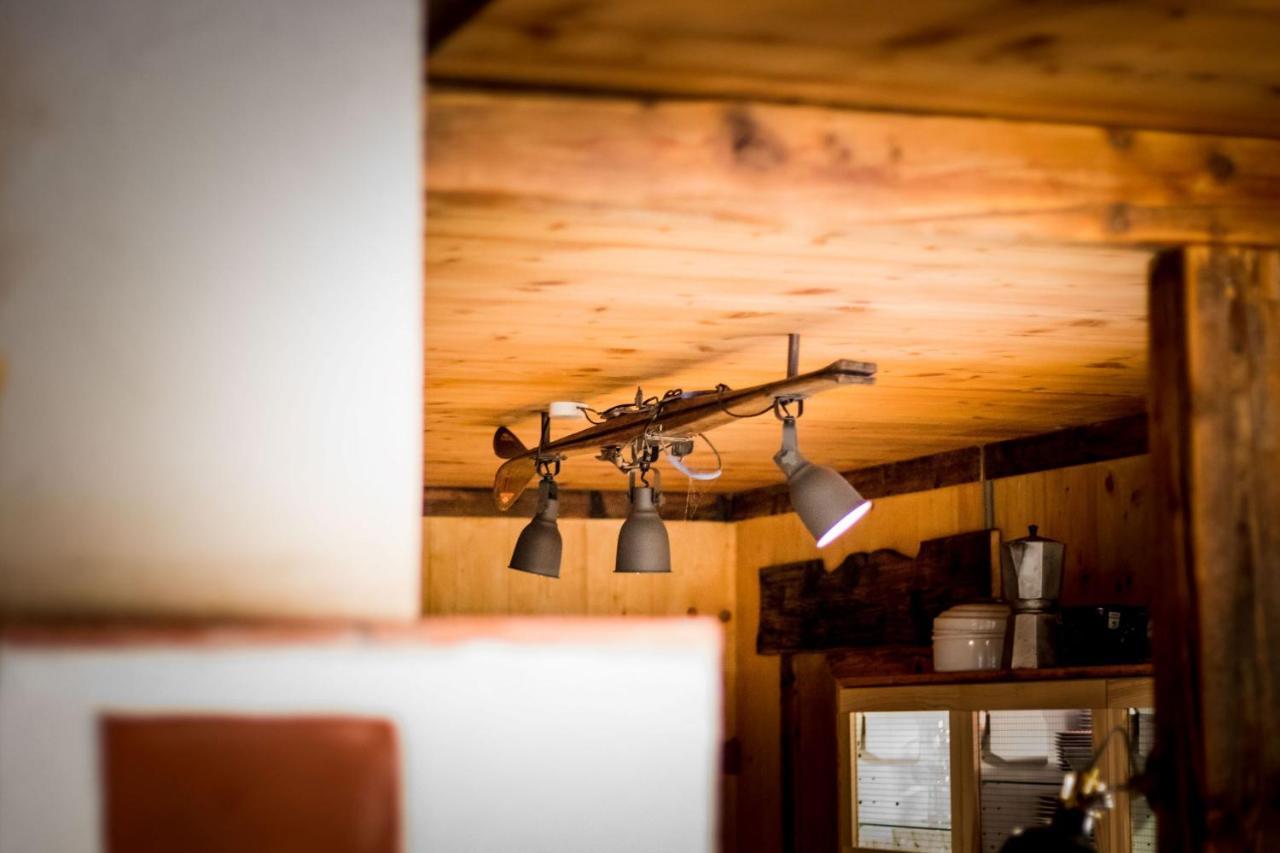 Almhuette Chalet Hirschfisch ボーデンスドルフ エクステリア 写真