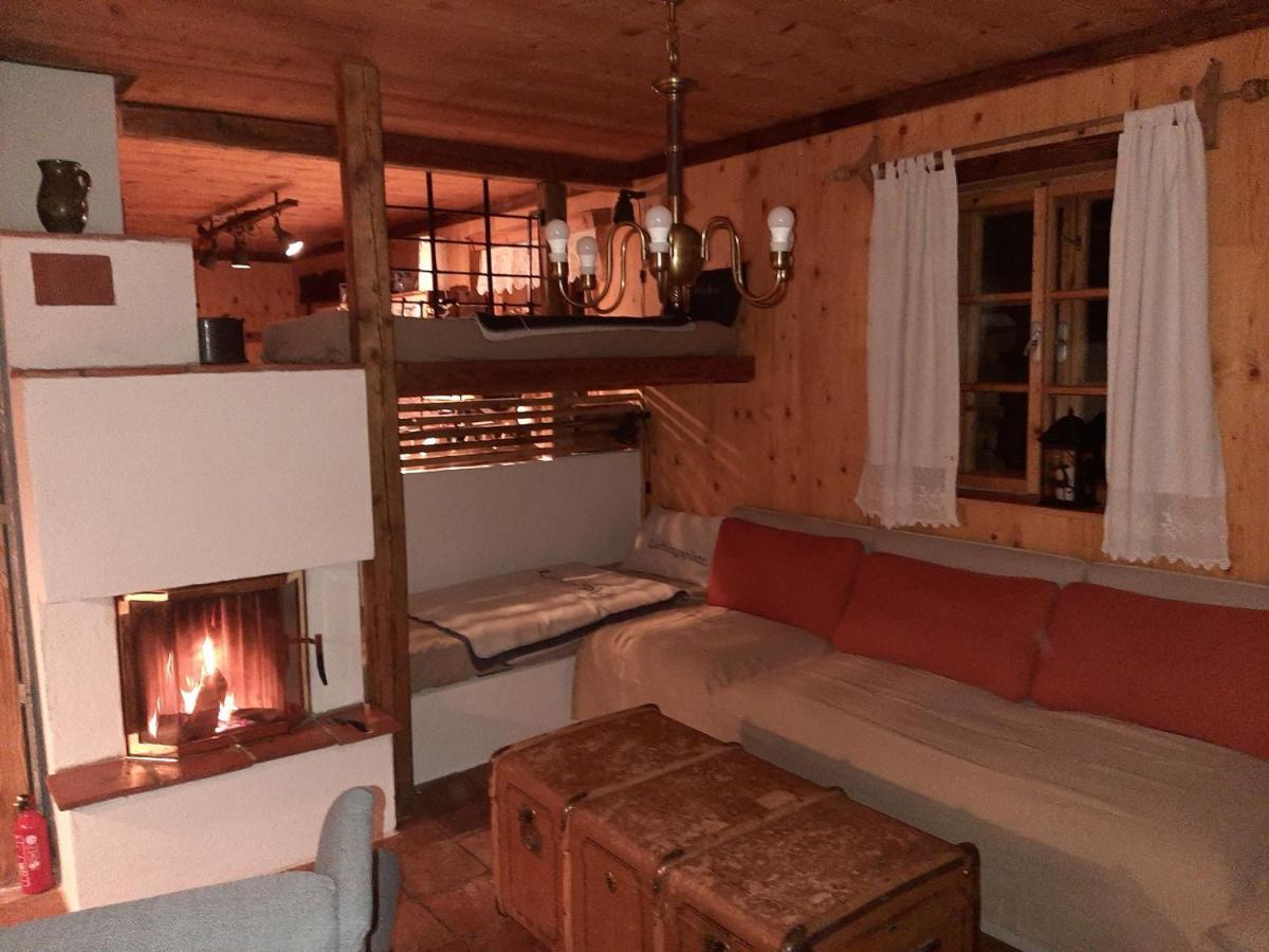 Almhuette Chalet Hirschfisch ボーデンスドルフ エクステリア 写真