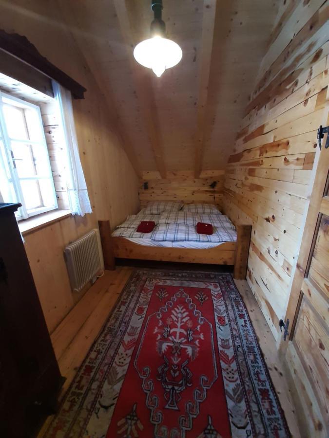 Almhuette Chalet Hirschfisch ボーデンスドルフ エクステリア 写真